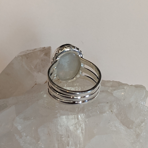 Natural Rainbow Moonstone 925 Silver Ring size 7.5 - Picture 4 of 13